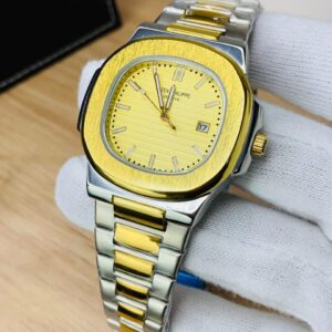 Nautilus Model – Twotone Chain Golden Dial